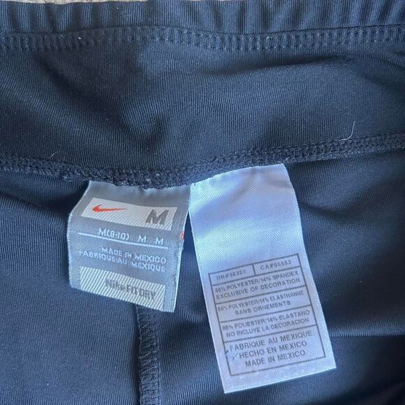 Nike Black capri leggings medium Women's EUC - Picture 2 of 2